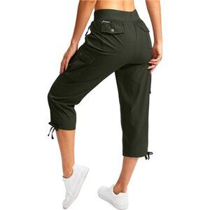 Women's Cargo Capris Pants 6 Pockets Quick Dry Lightweight Hiking Travel Casual